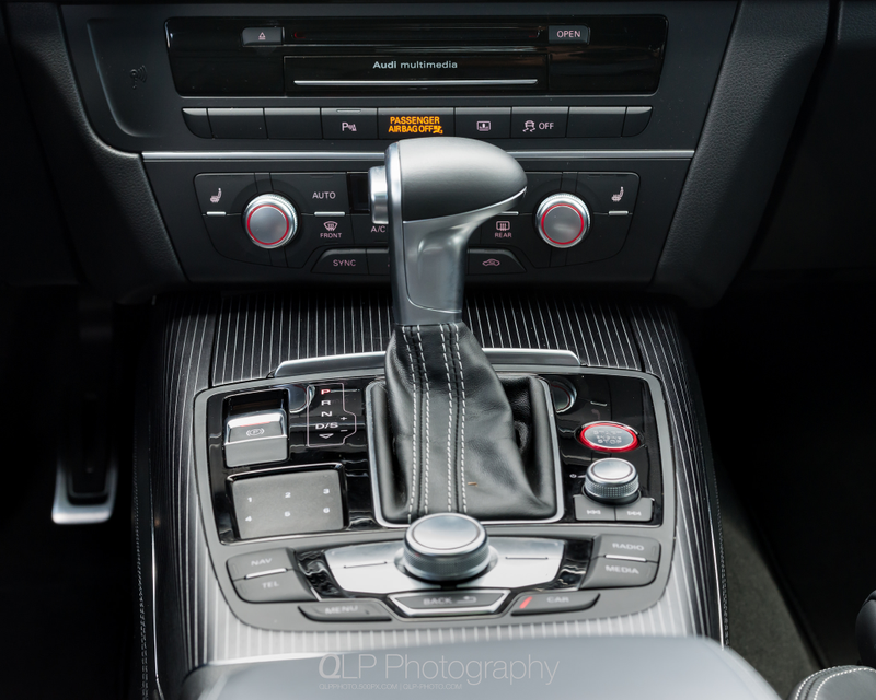 Illustration for article titled In Photos: Exclusive Riviera Blue Audi S6